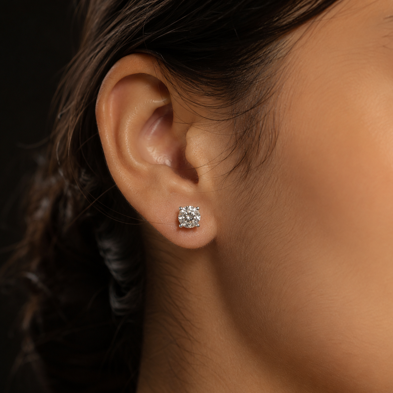 Model Wearing VVS Moissanite Round Cut Unisex Stud Earrings