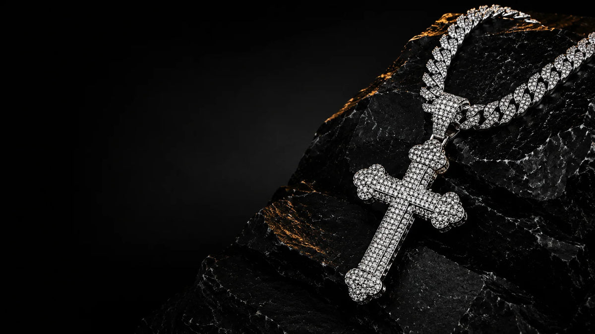 BOLD ICED
 OUT
 JEWELRY